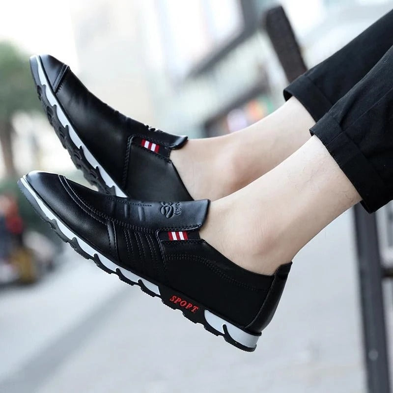 2020 New Men's Fashion Casual Leather Shoes