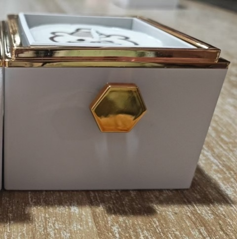 Rednote Bear Flip Gift Box