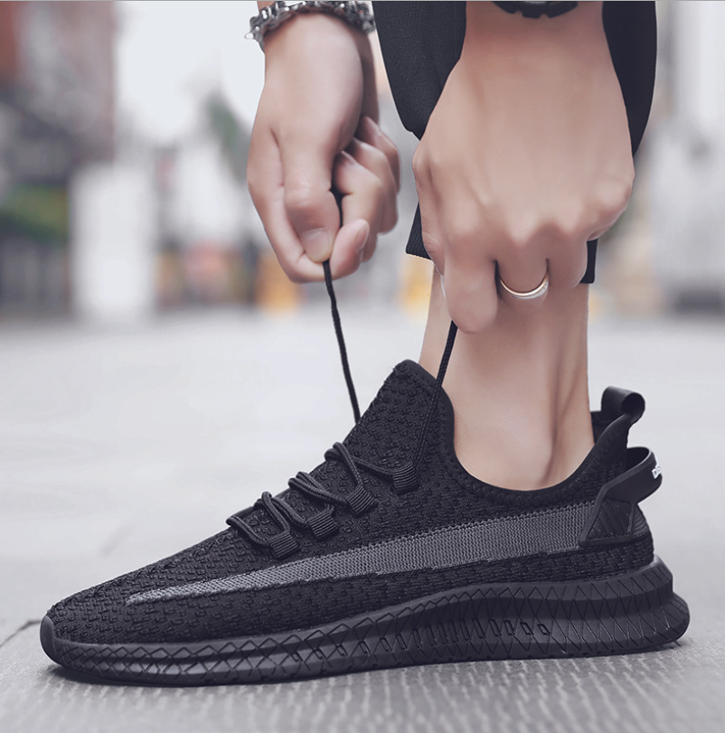 Men's Breathable Flyknit Sports Shoes for Summer