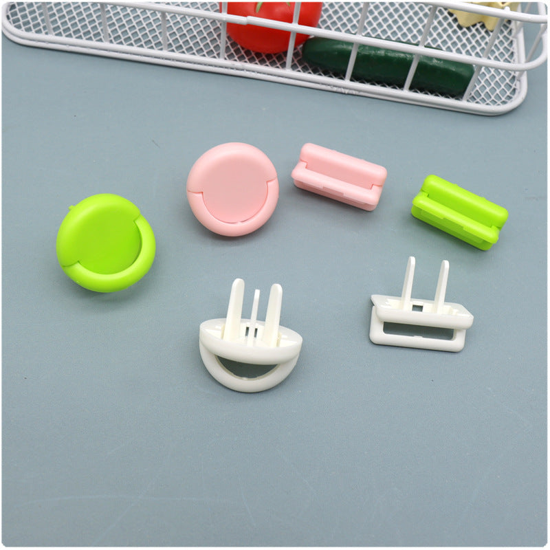 Child Safety Socket Cover with Handle for Protection